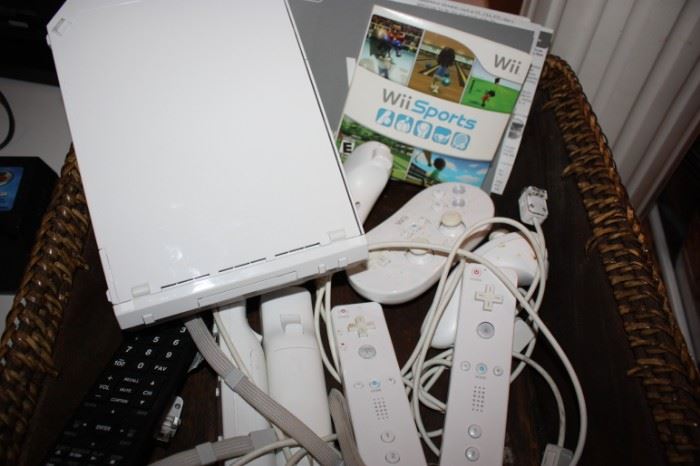 Wii game with controllers