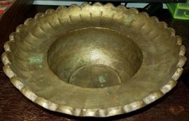 Ruffled Edged Brass Bowl PT96. Vintage Turkish. https://www.ebay.com/itm/123750652907