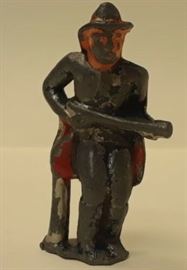 VINTAGE METAL CAST FIREMAN TOY 3 IN RR5025 https://www.ebay.com/itm/113732393916