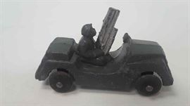 VINTAGE green metal army jeep with man and gun RR5065 https://www.ebay.com/itm/113732393946