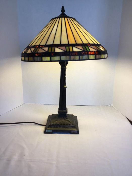 Tiffany style lamp https://ctbids.com/#!/description/share/135179