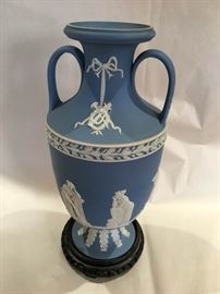Wedgwood Vase https://ctbids.com/#!/description/share/135182