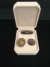Vintage jewelry https://ctbids.com/#!/description/share/135195