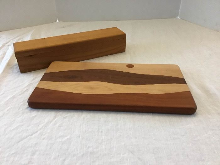 Handmade wooden itemshttps://ctbids.com/#!/description/share/135669