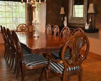 BEAUTIFUL WOOD DINING TABLE W/10 CHAIRS