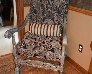 BEAUTIFUL ACCENT CHAIR