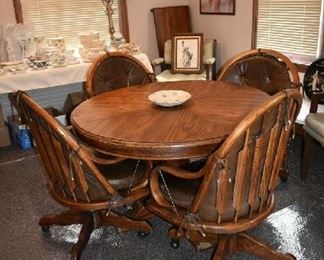 DINING TABLE W/1 LEAF & 4 ROLLING CHAIRS