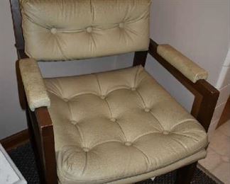MURPHY MILLER CHAIR