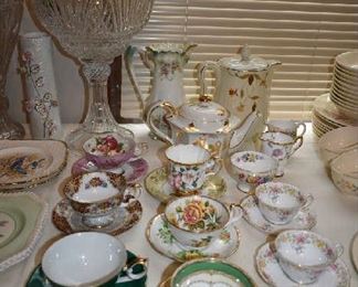 TEACUPS, TEAPOTS