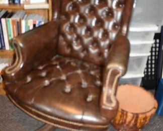DESK CHAIR