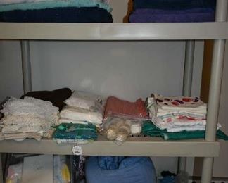 PLASTIC SHELVING, LINENS