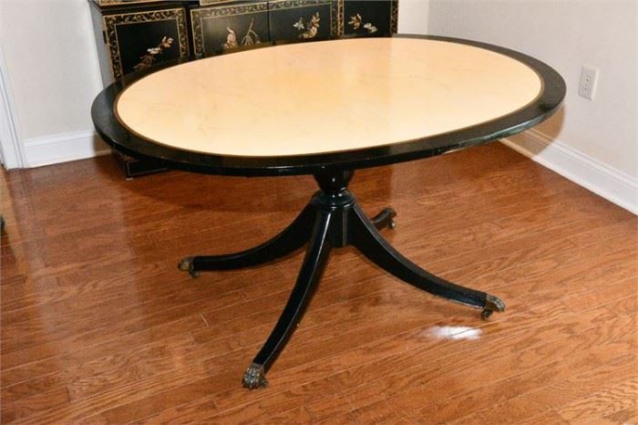 44. Fine Oval Georgian Style Pedestal Dining Table