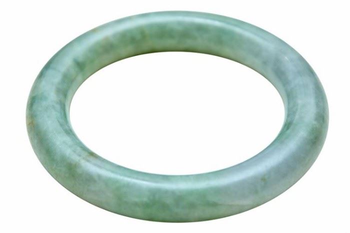 170. Jade Ring Form Bracelet