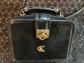 Calvin Klein handbag. Gold. Black patent leather 