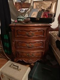 BOMBAY CARVED FRENCH STYLE 5 PIECE BEDROOM SET
2 End tables