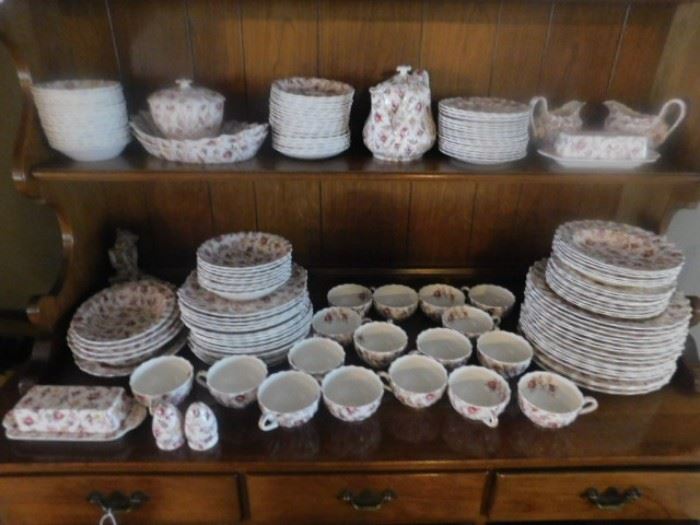 142 Copeland English Spode "Rosebud Chintz" china set