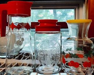 Juice pitchers