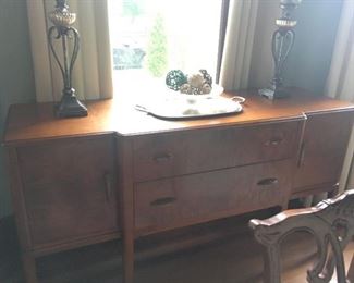 This Sideboard is in perfect condition, ready for your dining area....