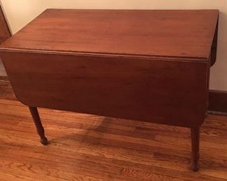 Vintage expandable table