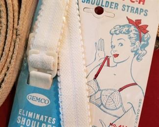 Vintage sewing notions