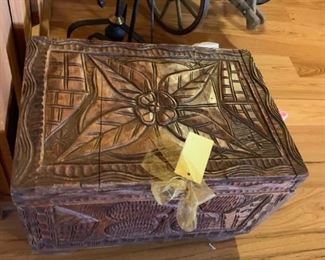 #5 carved trunk wood as is hinge $75.00