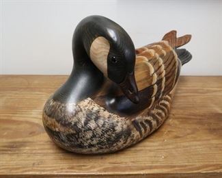 LOT # 44-1 - TOM TABER HAND CARVED AND SIGNED DUCK                                                                                                    AUCTION ESTIMATE - $100.00 - $200.00