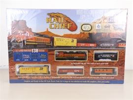 New in Box Bachmann RAIL CHIEF HO Train Set
