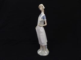 Retired Lladro #4603 "NURSE"