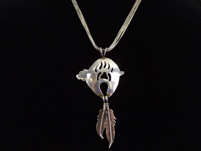 .925 Sterling Silver Navajo Bear Claw Feather Necklace
