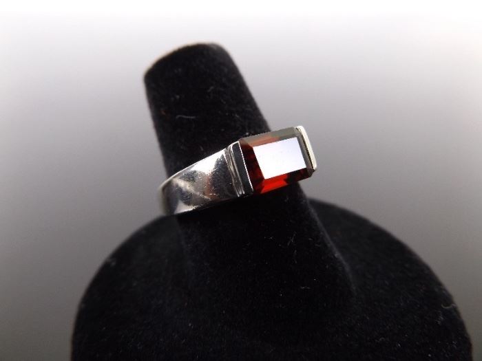 .925 Sterling Silver Faceted Garnet Ring Size 7
