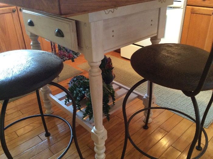 (2) Kitchen counter-height stools