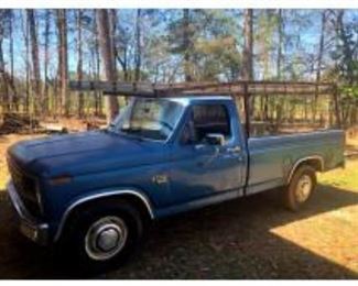 1984 Ford F250 Diesel Truck wth Ladder Rack