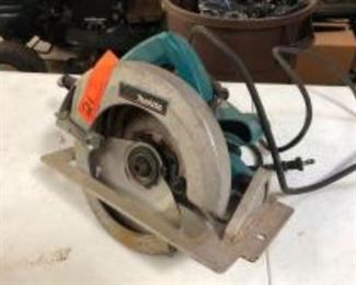 Makita 7 1/2" Circular Saw Model 5007NB