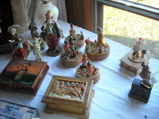 Anri Music Boxes