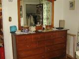 Bassett Queen Bedroom Set