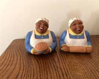 Clay Art Aunt Jemima salt and pepper shakers