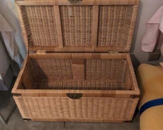 Wicker chest