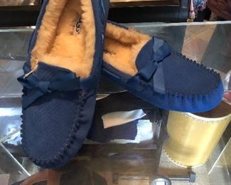 New UGG never worn