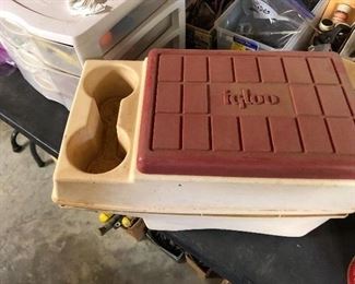 Vintage Igloo console cooler!!