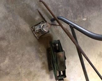 Car jacks with handle