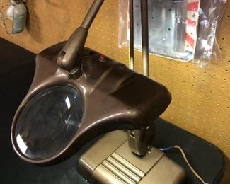 Lighted magnifying glass vintage style