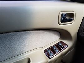 Automatic seats, windows, side mirrors