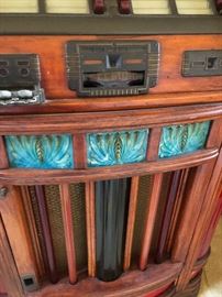 1930s-1940s Original Regal Seeburg  Art Deco Jukebox 