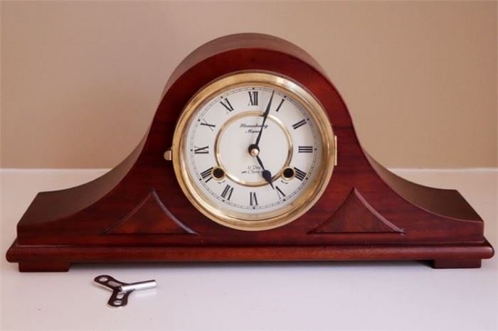 26. STRAUSBOURG MANOR Mantel Clock