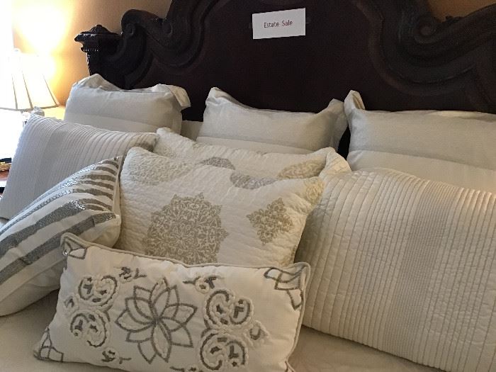 King Size Comforter and Pillows (white w/ silver)