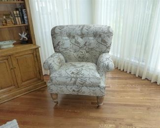 Wing chair