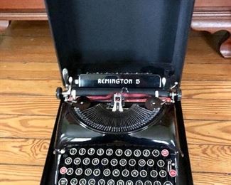 Vintage Remington typewriter 
