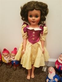 Very rare purple yellow dress Snow White and the Seven Dwarfs dolls from Walt Disney