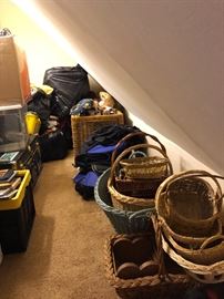 Baskets and other accessories