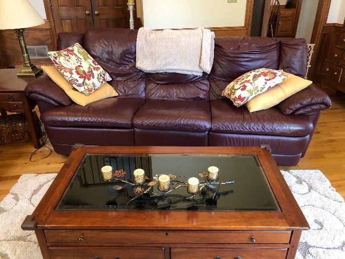 Beautiful Natuzzi leather sofa and coffee table